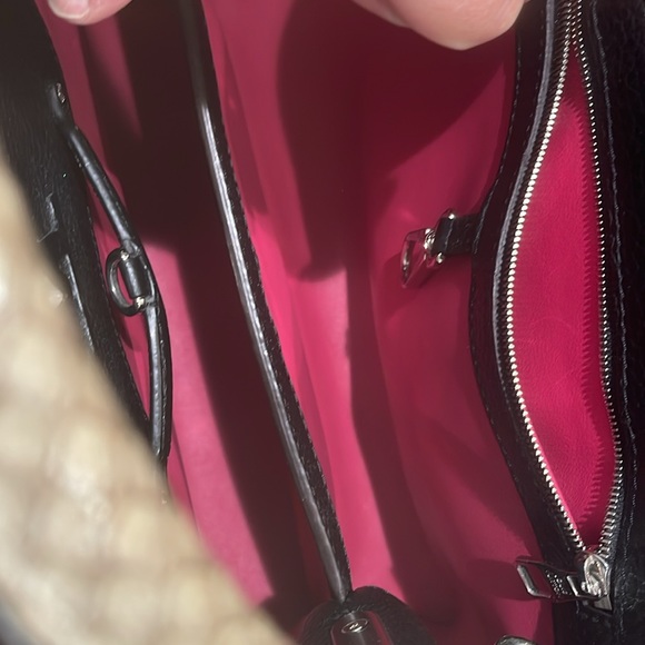 Louis Vuitton Black Taurillon Leather and Python Capucines MM. 100% authentic - Picture 6 of 15